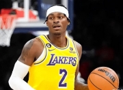 开云平台-包含湖人队新赛季艰难开局，全队士气低迷待改善！的词条