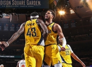 开云官网-比赛进行中战况如火如荼，双方球队争分夺秒的简单介绍