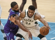 开云体育入口-关于黄蜂力克湖人B队，威斯布鲁克完成帽子戏法的信息