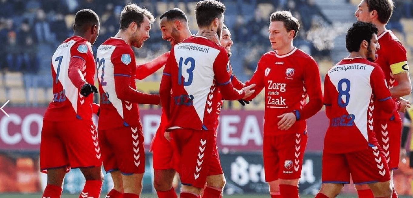 包含阿贾克斯轻取对手，荷甲劲旅再战晋级赛的词条