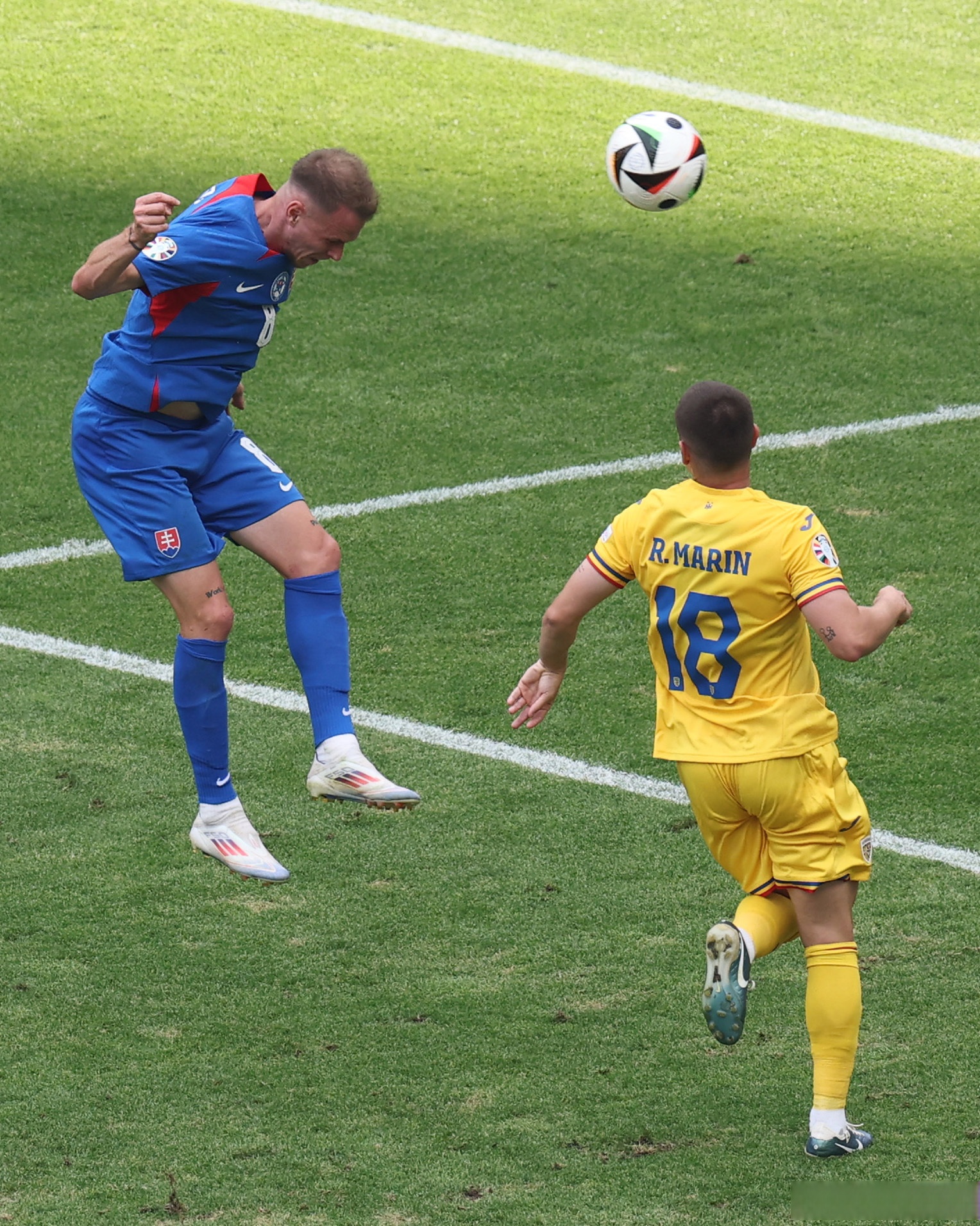 斯洛伐克队在比赛中力压对手