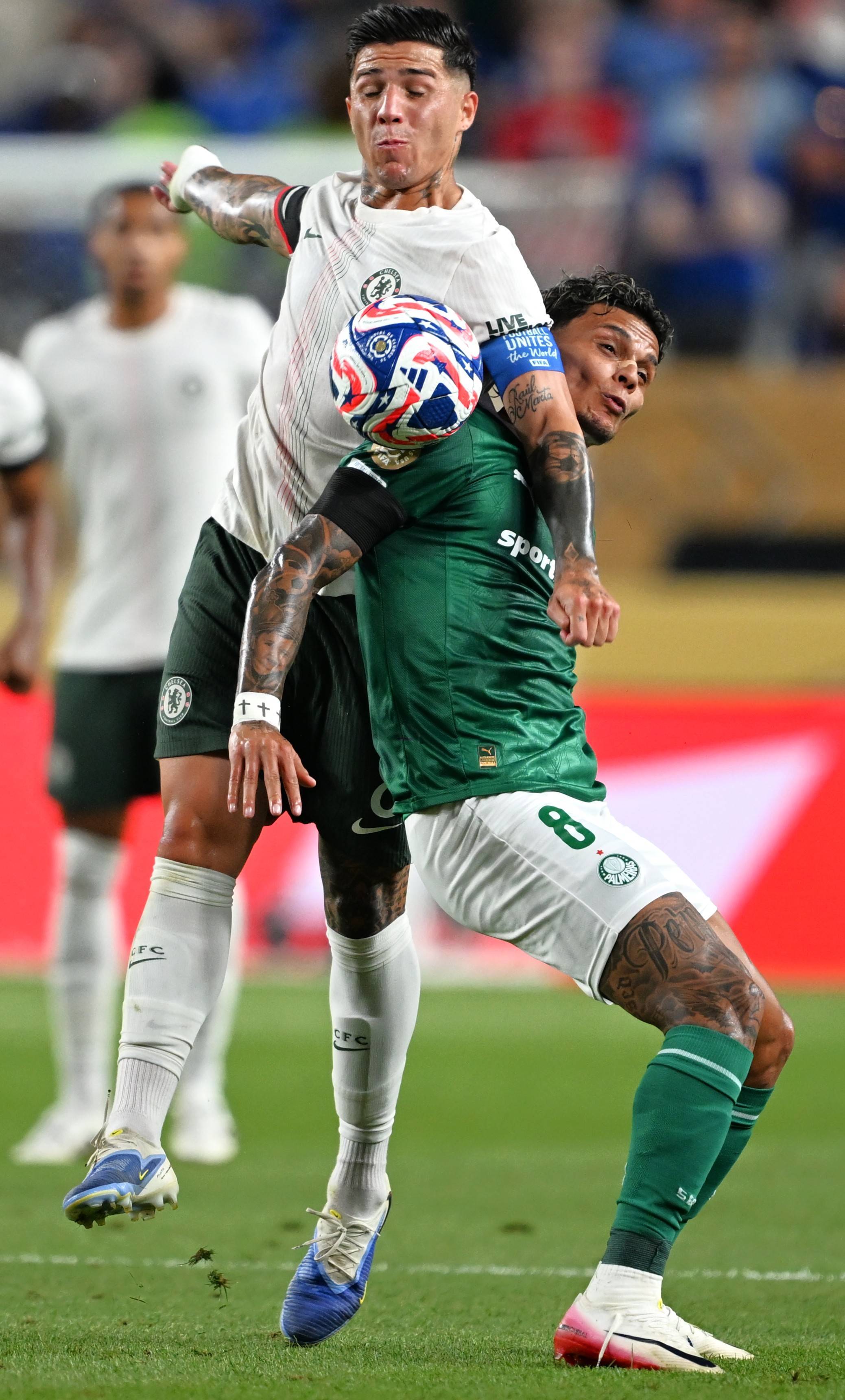 切尔西惨败遗憾出局,欧冠之旅终结 切尔西惨败遗憾出局,欧冠之旅终结