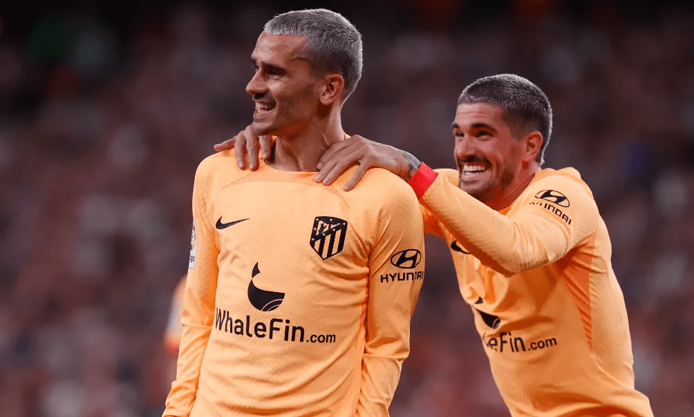 汉堡队老将突破禁区助攻得分 汉堡队老将突破禁区助攻得分