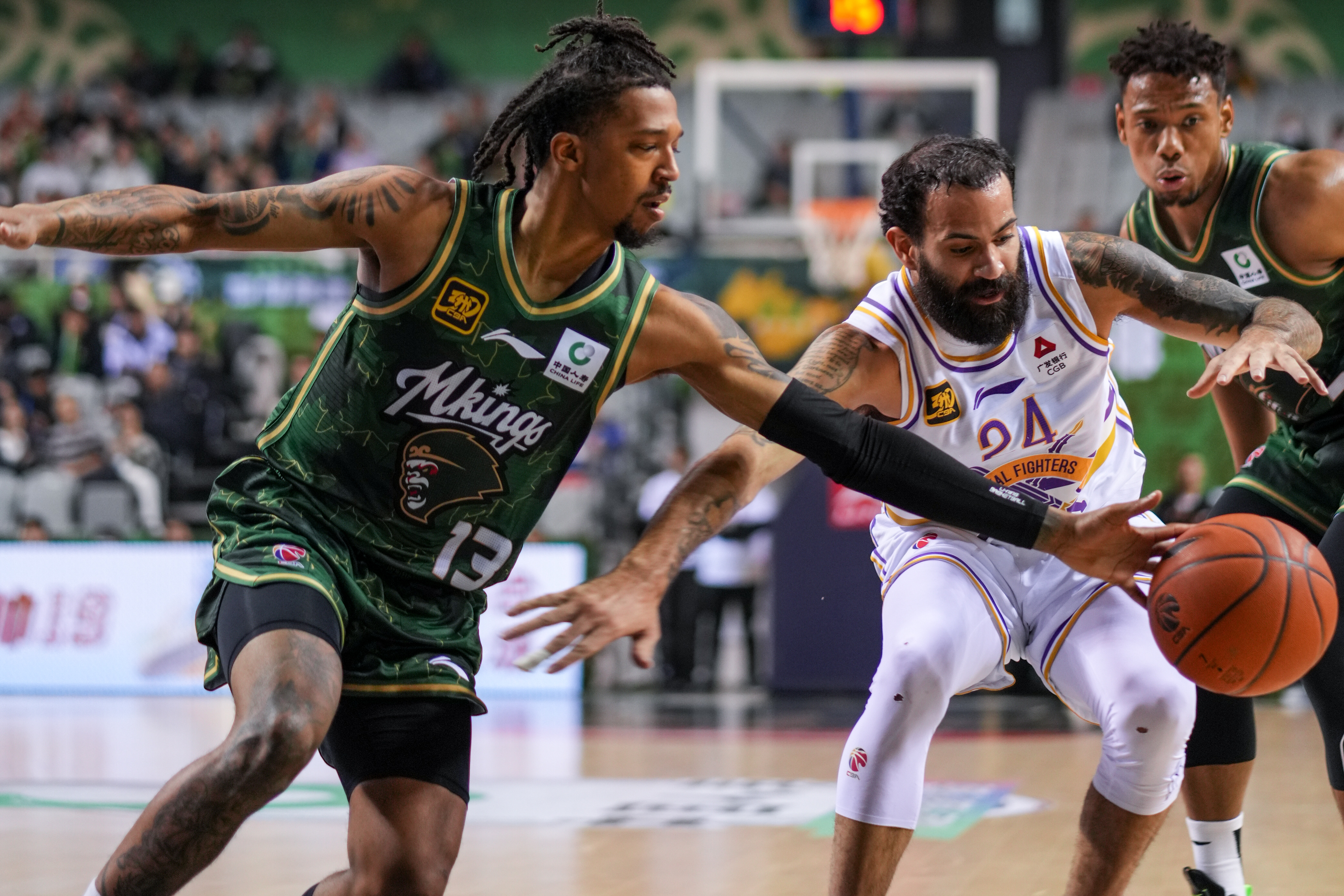 包含深圳队鏖战江苏队，莫兰特状态火热的词条