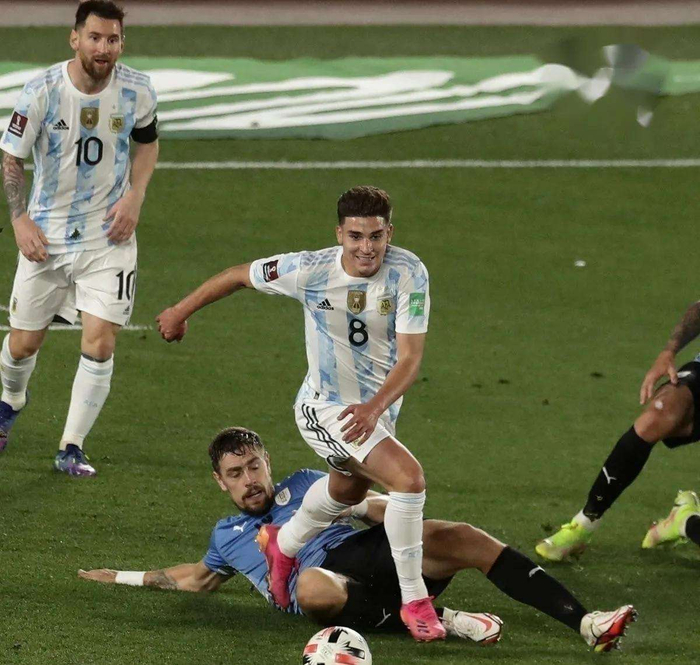 尤文绝地反击西班牙，阿尔瓦雷斯打破历史纪录