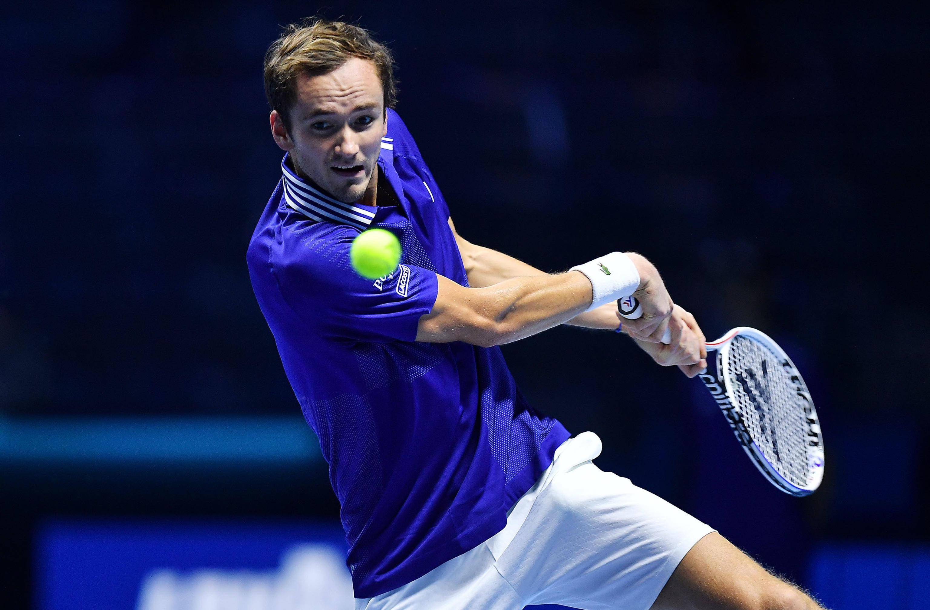 美国网球队强势法国网球队,梅德韦杰夫爆发神勇的简单介绍 美国网球队强势法国网球队,梅德韦杰夫爆发神勇的简单介绍