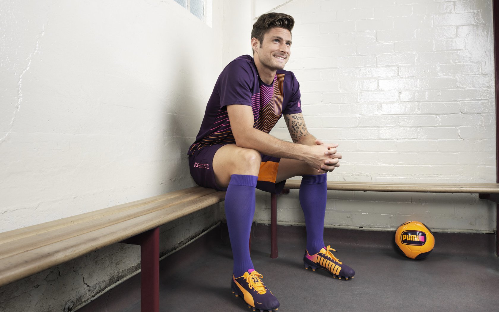 意甲焦点战之夜，维尼修斯点燃赛场，巴西闪电照亮亚平宁