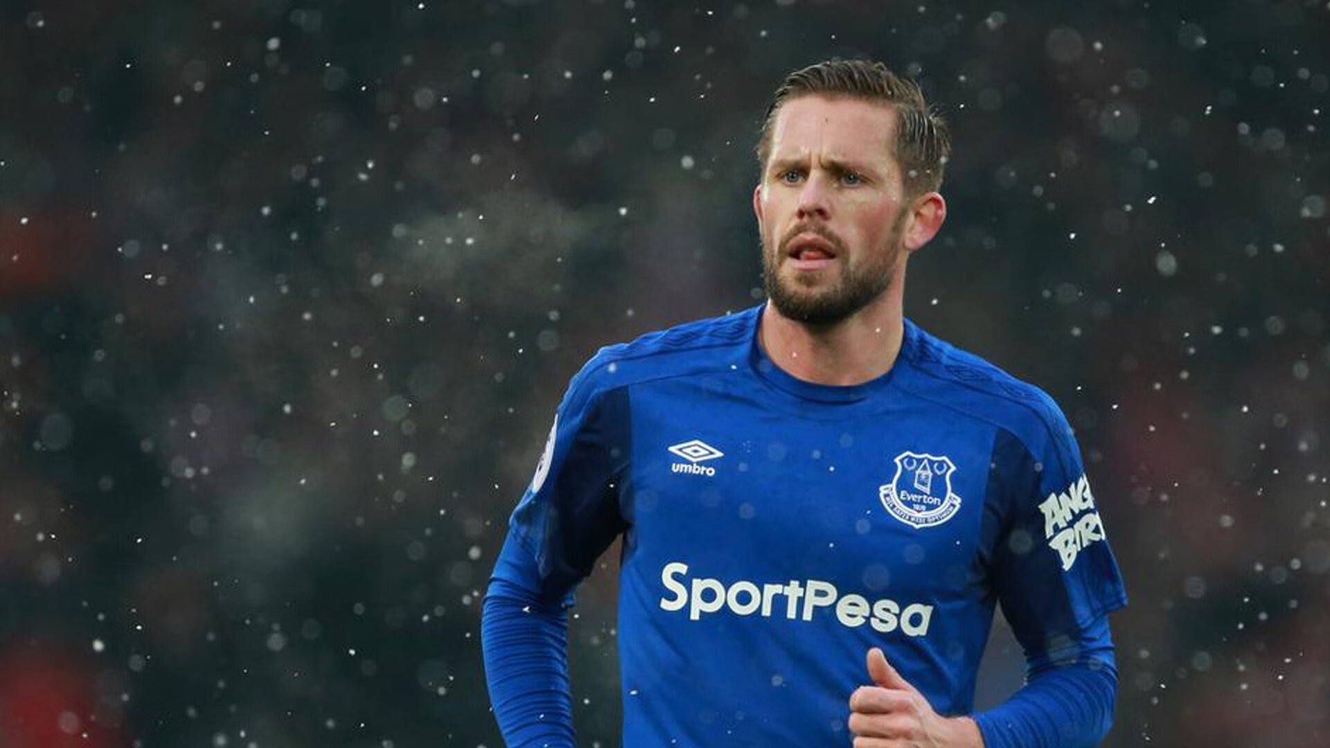 楚阿梅尼扛起全队，英格兰新星横扫拜仁改写历史