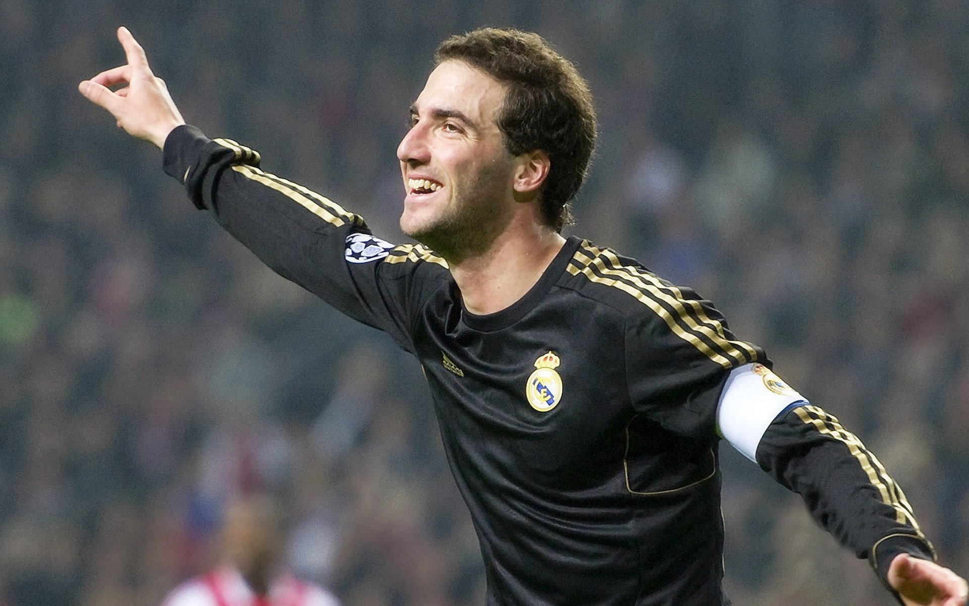 范戴克铁闸锁胜局，拜仁险胜背后，一场关于唯一性的证明